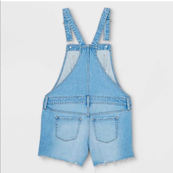 Shortall Maternity Jean Shorts - light wash size 0 - Ingrid & Isabel - Picture 2 of 4